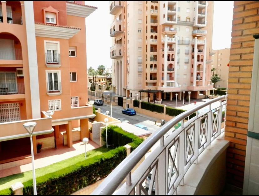 Beautiful Apartment Near Playa De Los Locos ตอร์เรเวียคา ภายนอก รูปภาพ