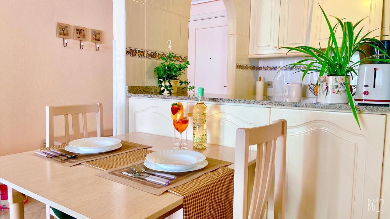 Beautiful Apartment Near Playa De Los Locos ตอร์เรเวียคา ภายนอก รูปภาพ