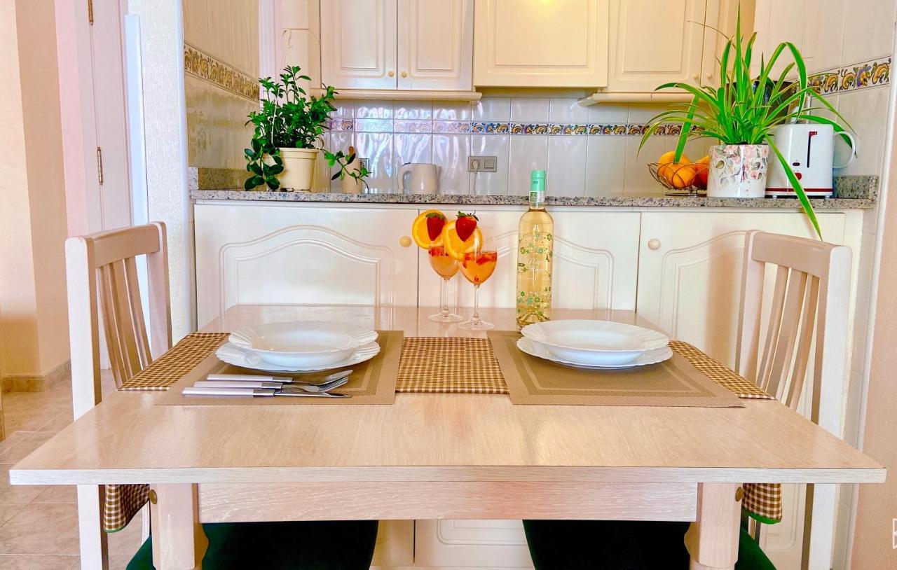 Beautiful Apartment Near Playa De Los Locos ตอร์เรเวียคา ภายนอก รูปภาพ