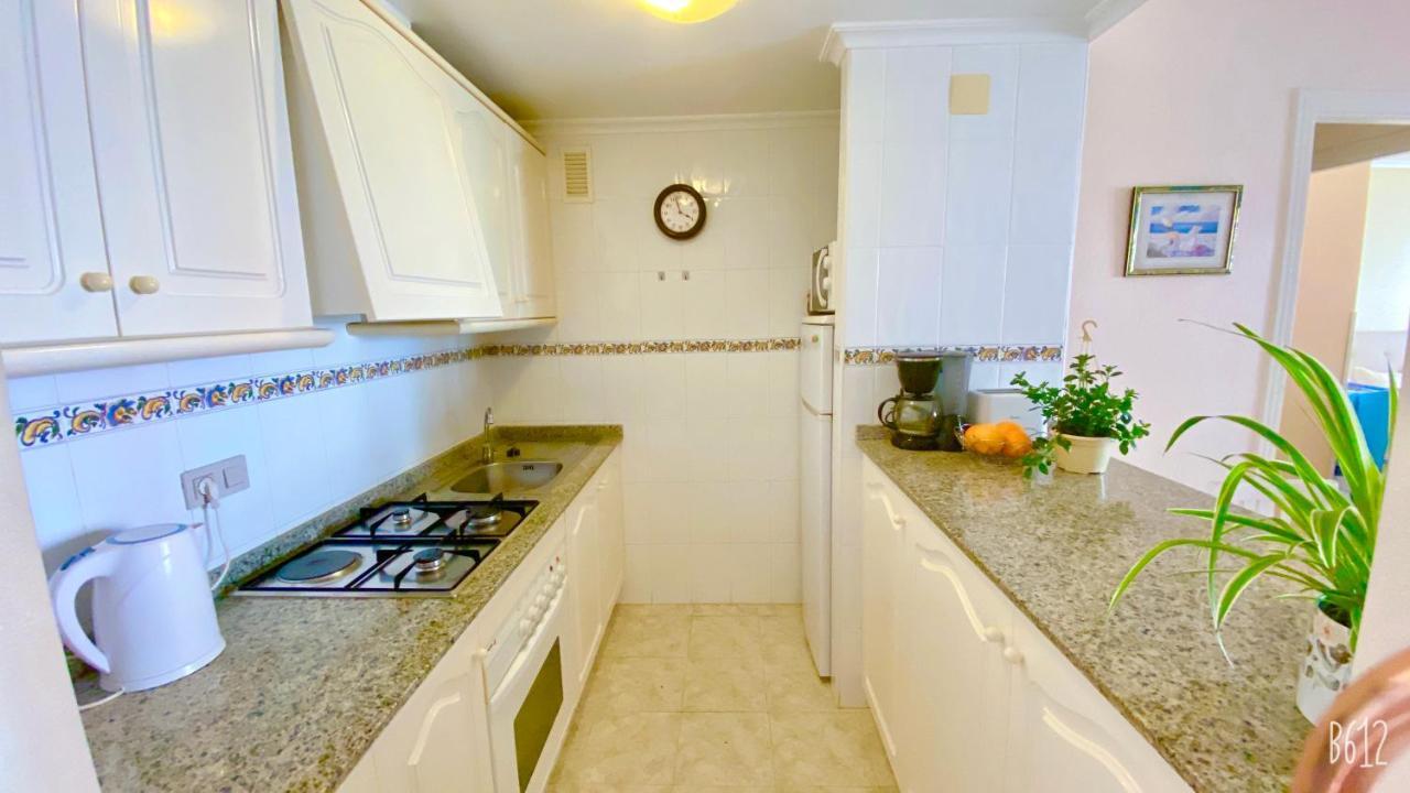 Beautiful Apartment Near Playa De Los Locos ตอร์เรเวียคา ภายนอก รูปภาพ