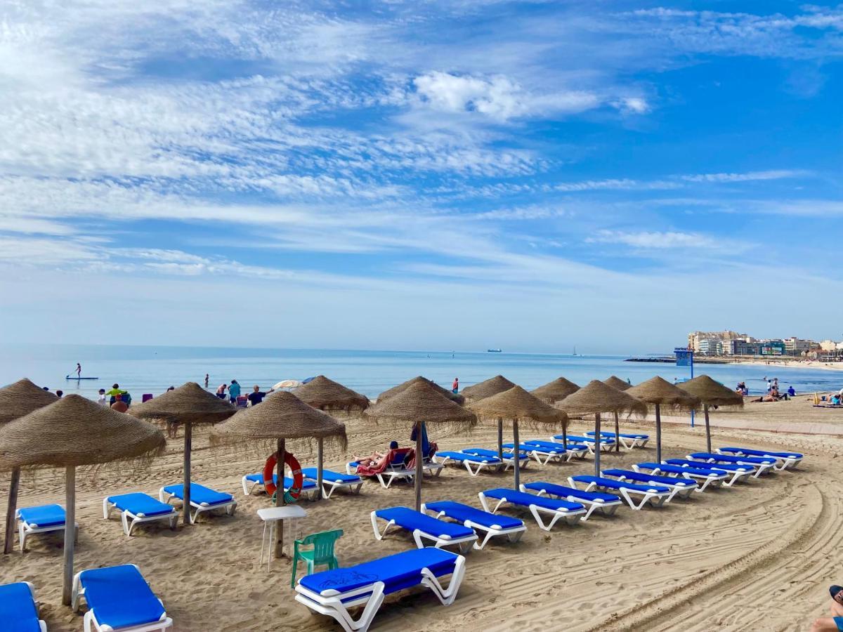 Beautiful Apartment Near Playa De Los Locos ตอร์เรเวียคา ภายนอก รูปภาพ