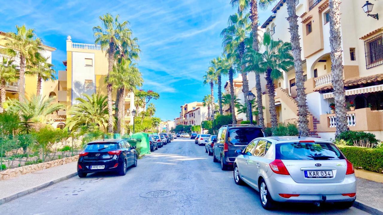 Beautiful Apartment Near Playa De Los Locos ตอร์เรเวียคา ภายนอก รูปภาพ